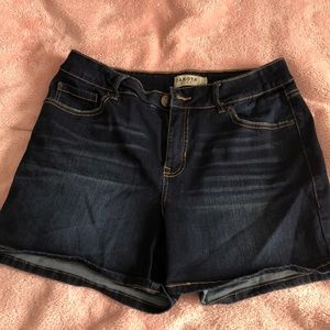 Short jean shorts